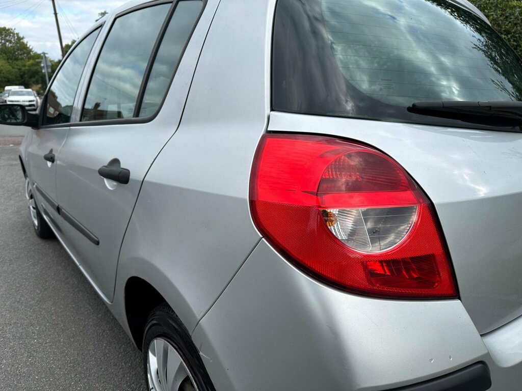 Renault Clio 1.2 16V Expression RY07NZT Silver #2