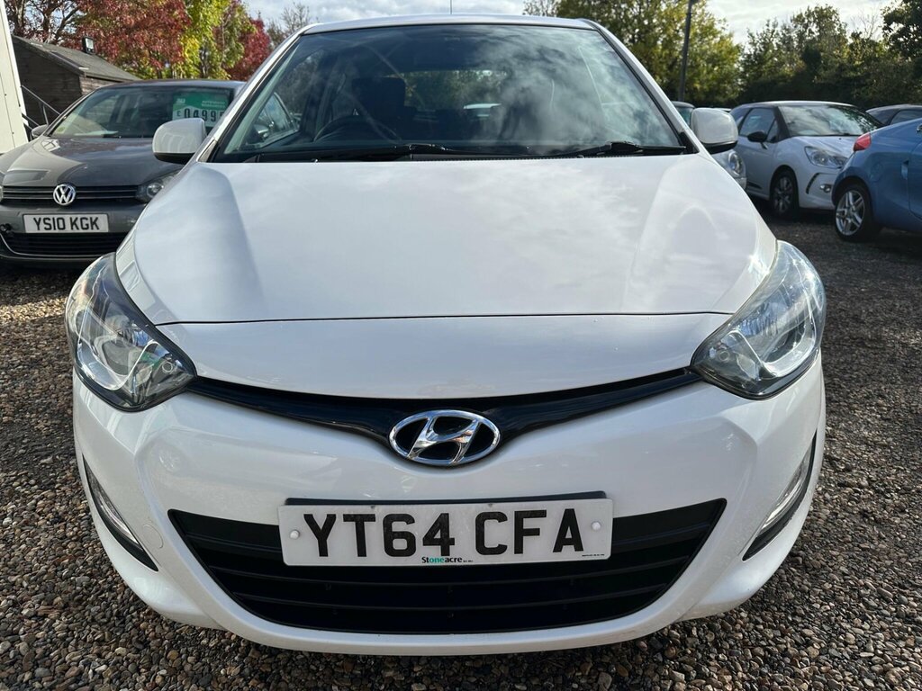 Hyundai I20 1.2 Active Euro 5 YT64CFA White #2