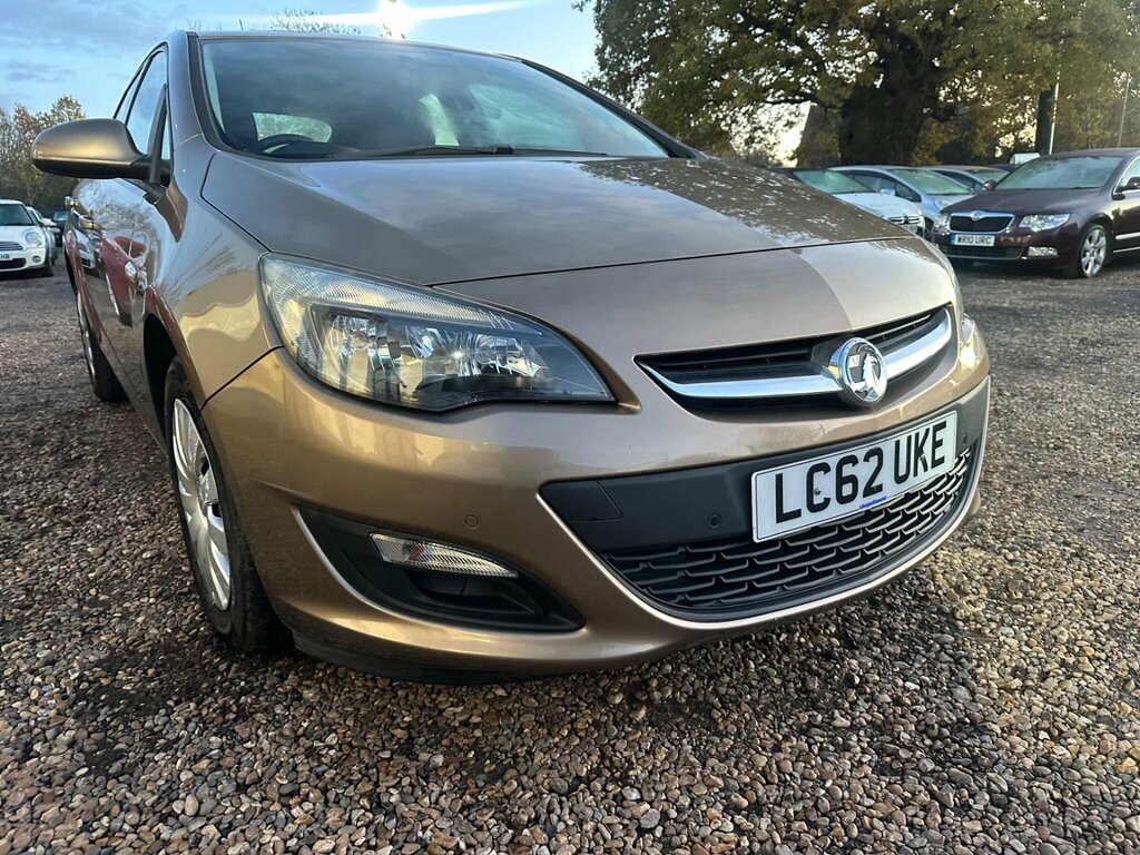 Vauxhall Astra 1.6 16V Exclusiv Euro 5 #5