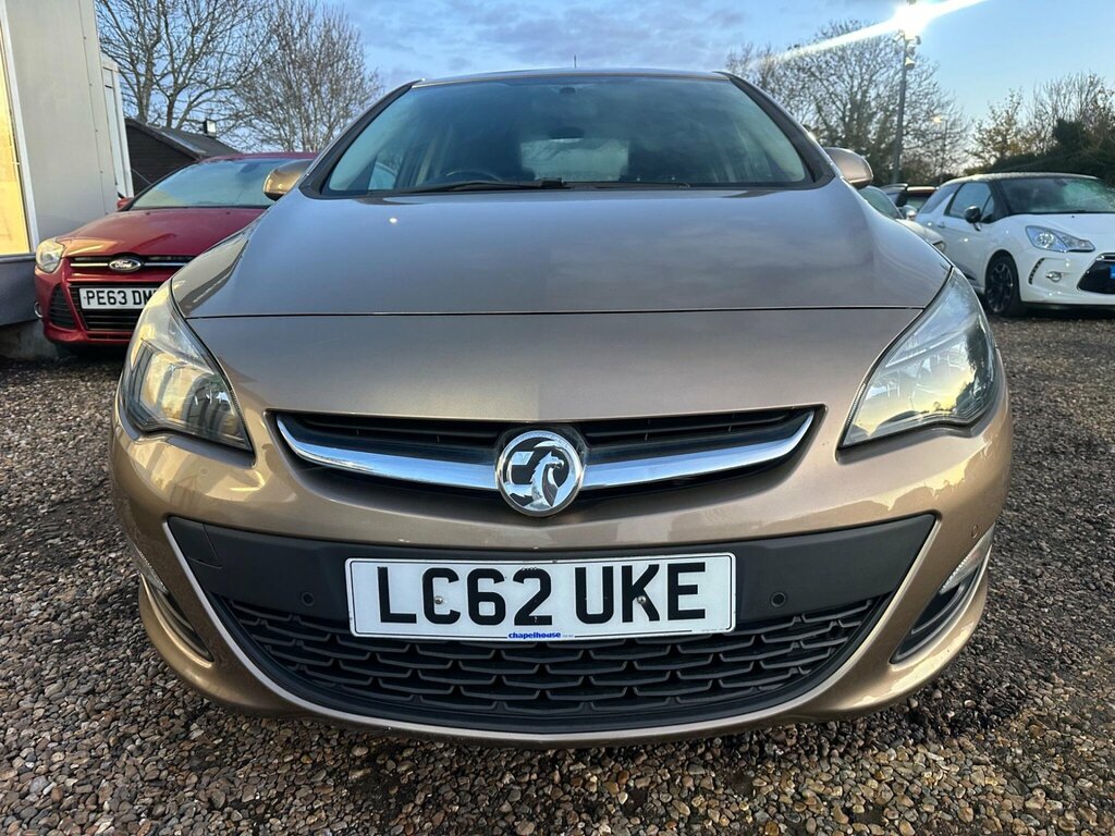 Vauxhall Astra 1.6 16V Exclusiv Euro 5 #2