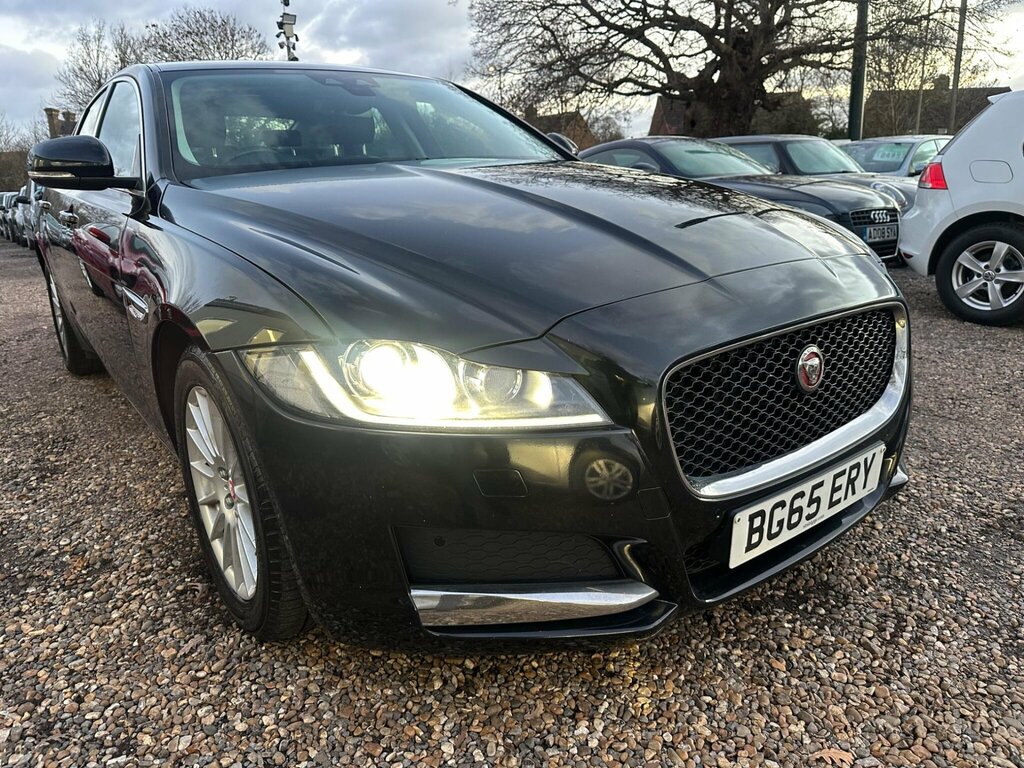 Jaguar XF 2.0D Prestige Euro 6 Ss BG65ERY Black #4