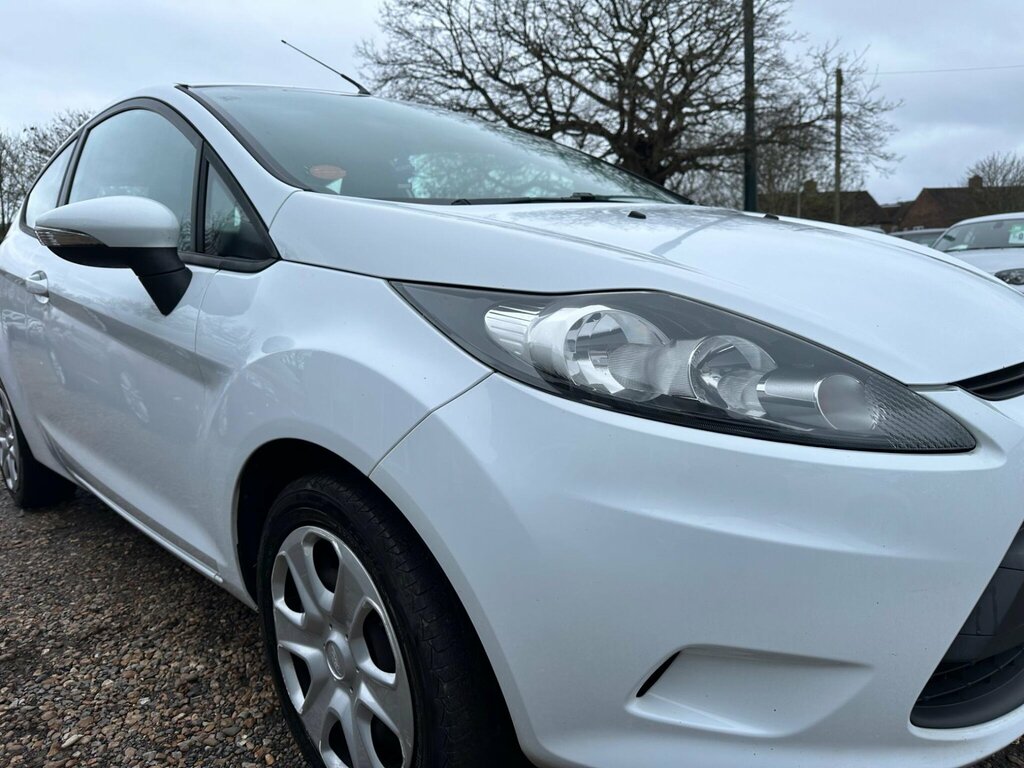 Ford Fiesta 1.25 Edge YX60UJT White #5