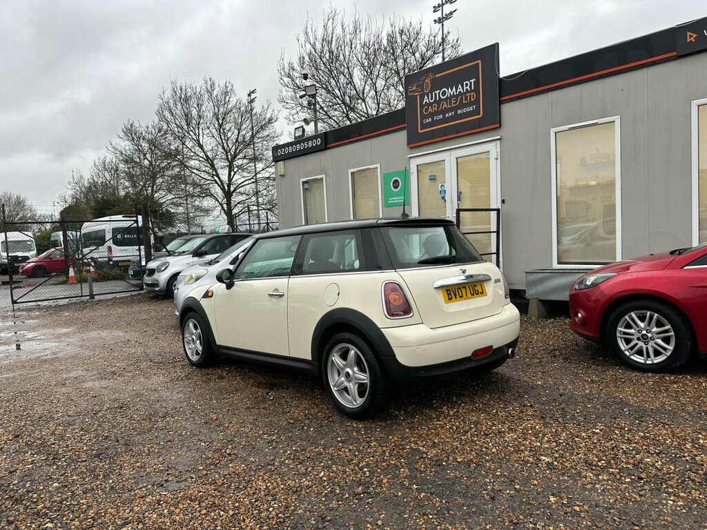 Mini Hatch 1.6 Cooper Steptronic Euro 4 BV07UGJ #4