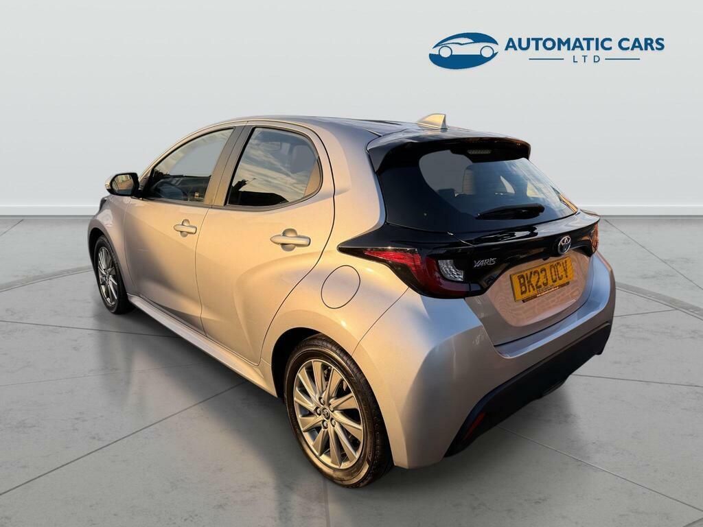Toyota Yaris Icon Fhev 1.5 Silver #4