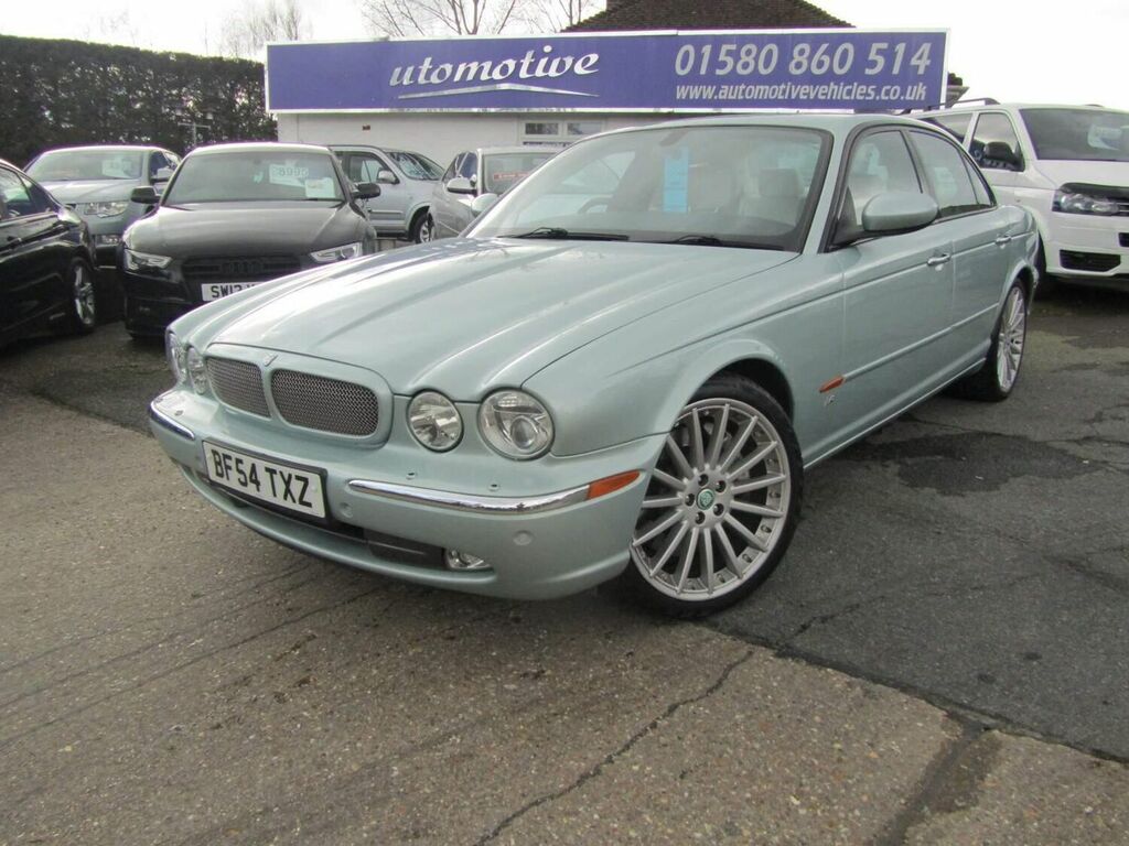Jaguar XJR Saloon 4.2 V8 200454 Blue