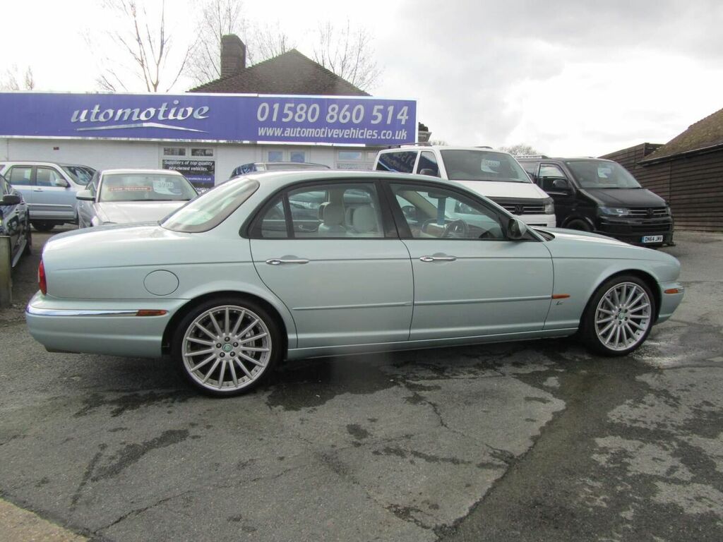 Jaguar XJR Saloon 4.2 V8 200454 Blue #5
