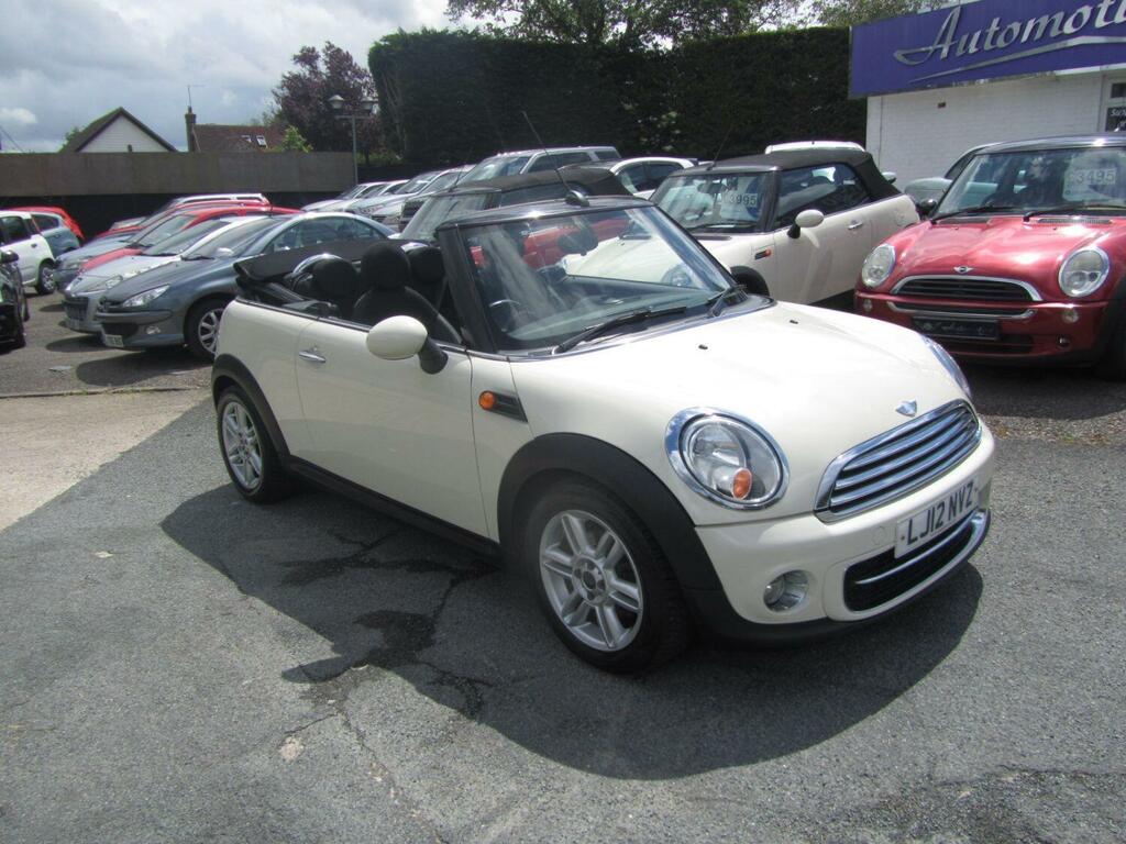 Mini Convertible Convertible 1.6 Cooper D Convertible 201212 White #2