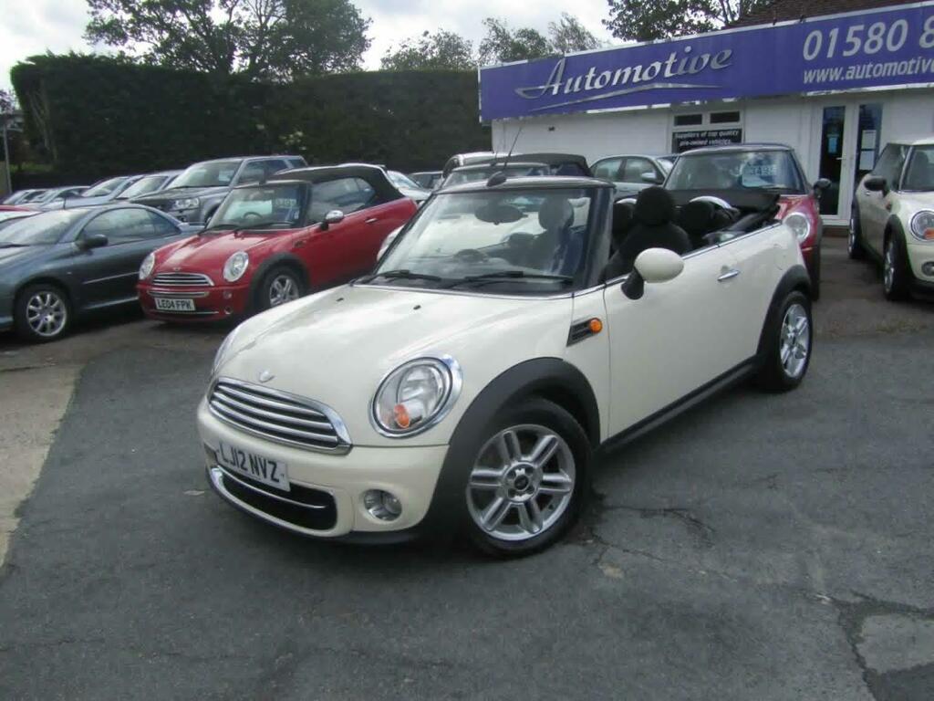 Mini Convertible Convertible 1.6 Cooper D Convertible 201212 White