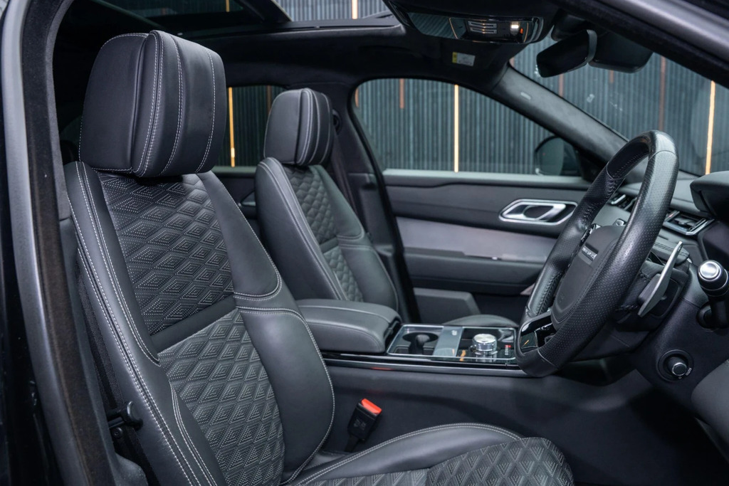 Land Rover Range Rover Velar 5.0 P550 Dynamic Edition 4Wd Black #2