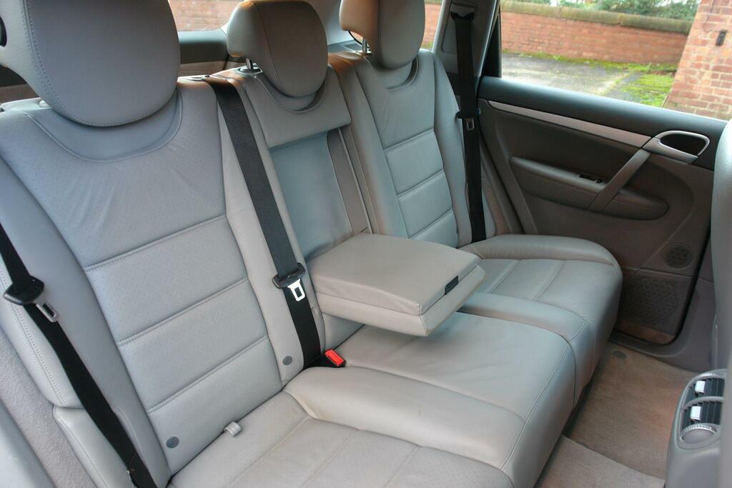 Porsche Cayenne 3.0 Tdi V6 Tiptronic S Awd Black #6