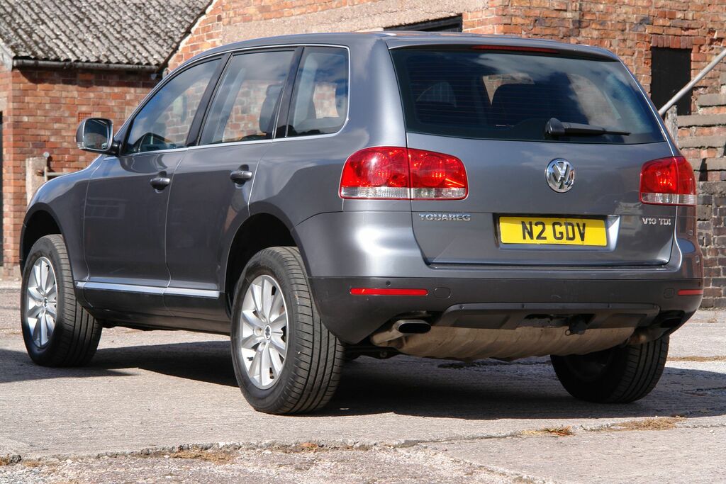 Volkswagen Touareg 5.0 Litre V10 Tdi Suv Eu Grey #3