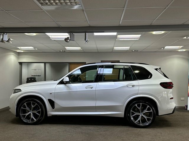 BMW X5 3.0 30D Mht M Sport Steptronic Xdrive. 10K Extras White #4