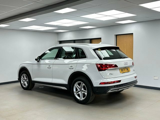 Audi Q5 2.0 Tdi 40 Sport Suv S Tronic Quattro E RV71TNL White #6