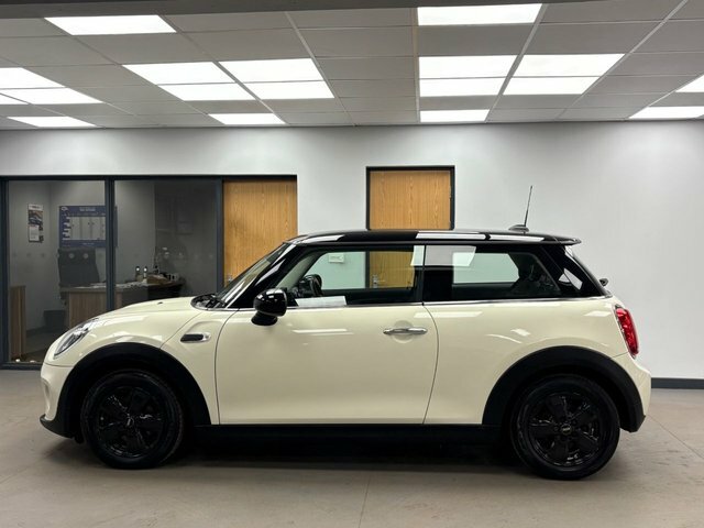Mini Hatch 1.5 Cooper Hatchback Euro 6 Ss YD68JWL White #4