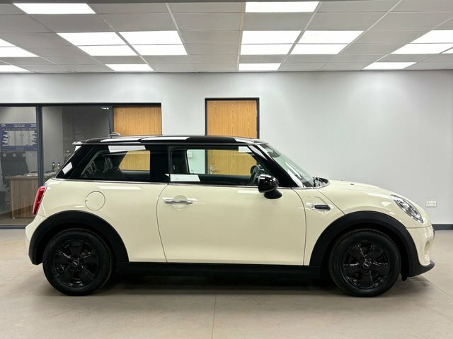 Mini Hatch 1.5 Cooper Hatchback Euro 6 Ss YD68JWL White #3
