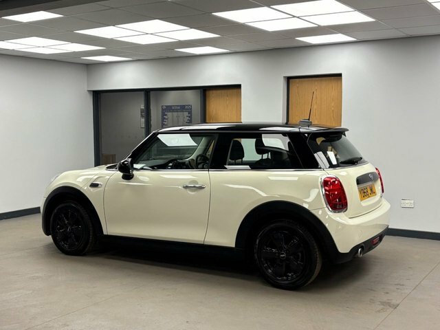 Mini Hatch 1.5 Cooper Hatchback Euro 6 Ss YD68JWL White #5