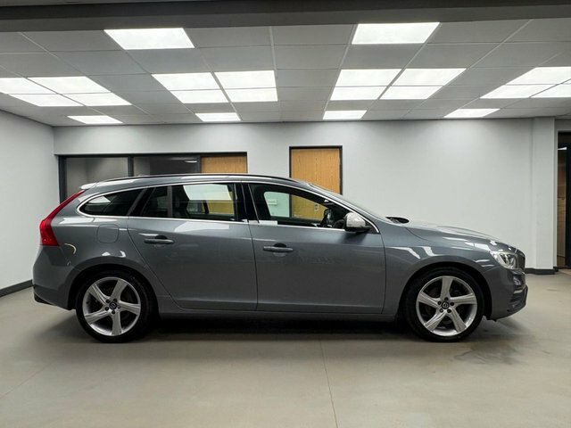 Volvo V60 2.0 D4 R-design Nav Estate Euro WH65NKN Grey #3