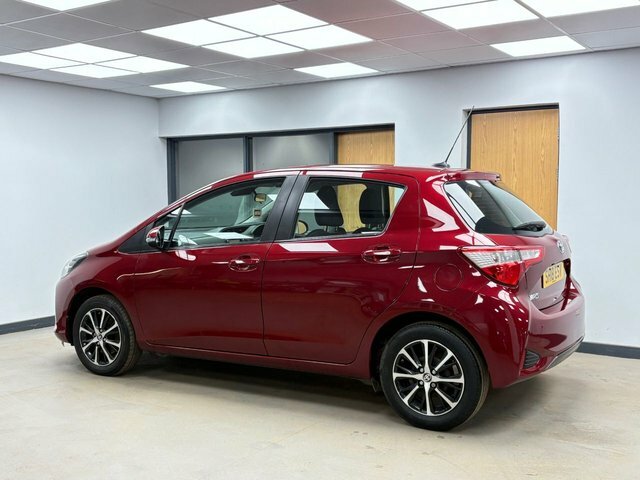 Toyota Yaris 1.5 Vvt-i Icon Tech Hatchback Eu SH18ESV Red #5