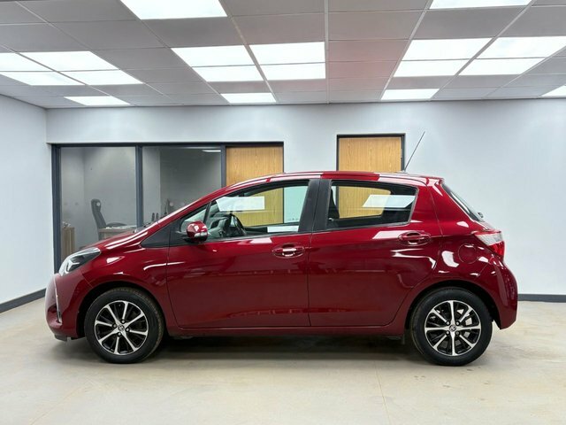 Toyota Yaris 1.5 Vvt-i Icon Tech Hatchback Eu SH18ESV Red #4