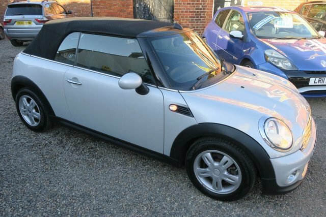 Mini Convertible 2015 1.6 Cooper Convertible Euro LV15CRU Silver #2