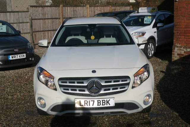 Mercedes-Benz GLA Class 2017 2.1 Gla200d Se Suv Euro 6 W8HOC White #5
