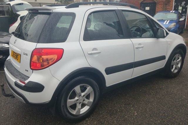 Suzuki SX4 2013 1.6 Sz5 Suv 4Grip Euro 5 1 White #2