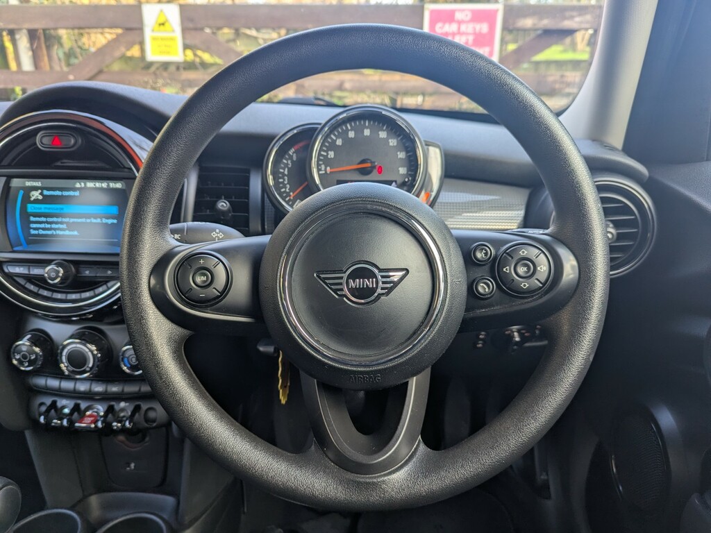 Mini Hatch Cooper Classic WA69NFD #4