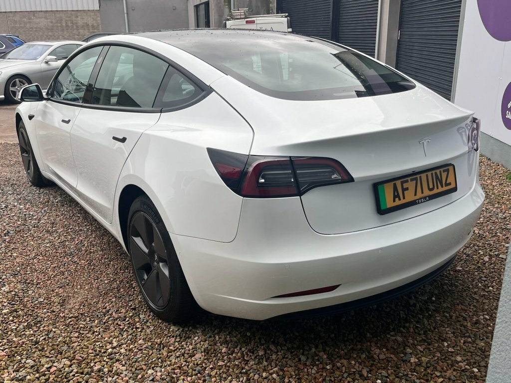 Tesla Model 3 Saloon AF71UNZ White #2