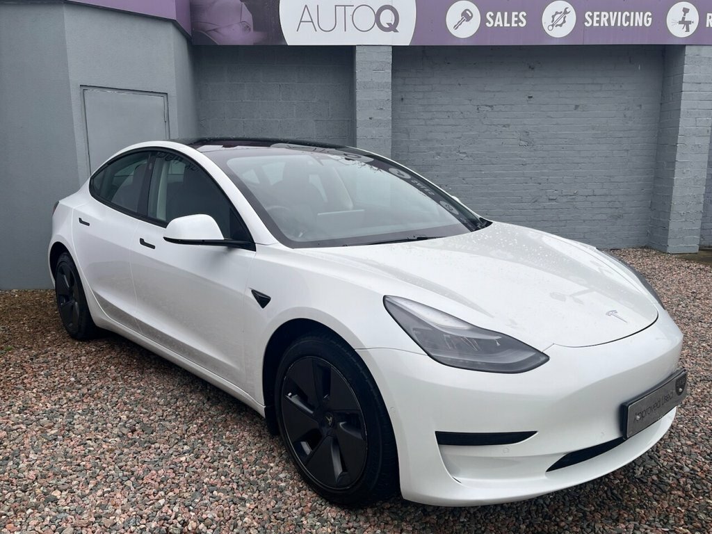 Tesla Model 3 Saloon AF71UNZ White #5
