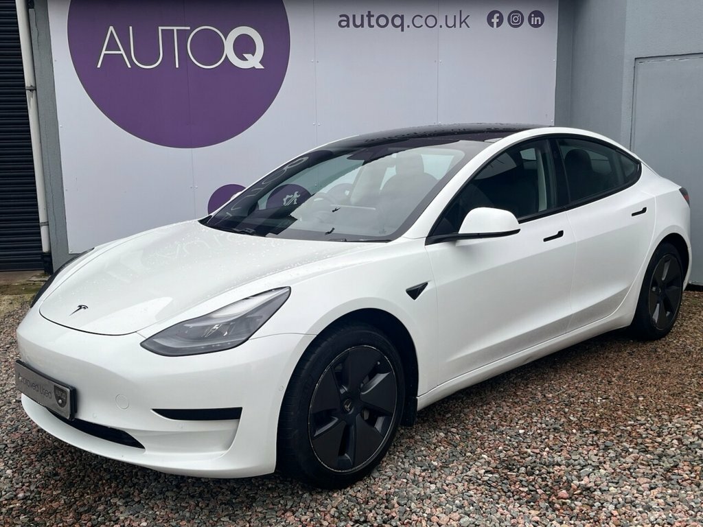 Tesla Model 3 Saloon White