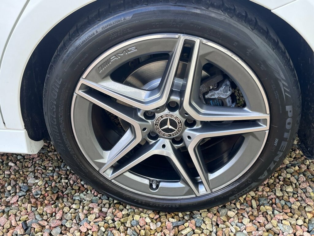 Mercedes-Benz A Class 2L Amg Line White #3