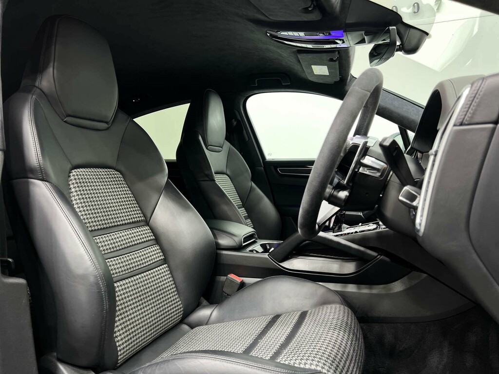 Porsche Cayenne 3 L V6 4Wd  #2