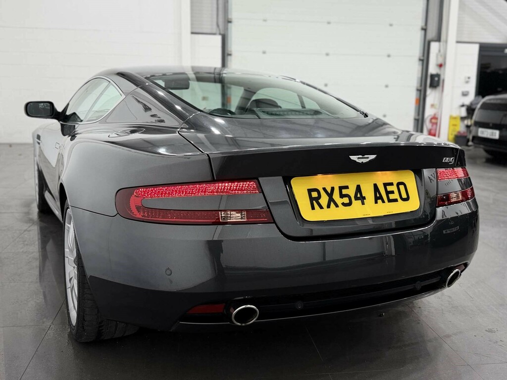 Aston Martin DB9 V12 Silver #9
