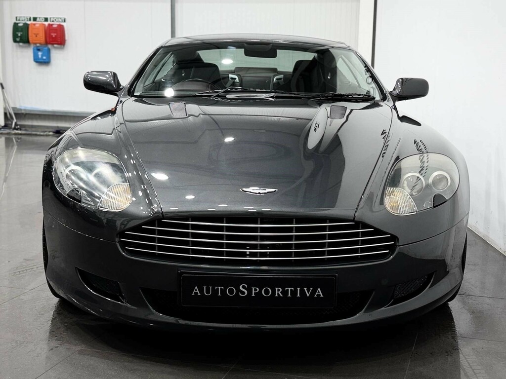 Aston Martin DB9 V12 Silver #8
