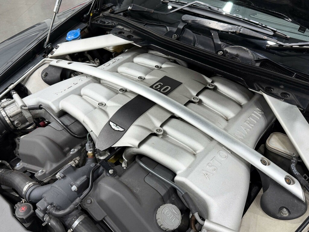 Aston Martin DB9 V12 Silver #24
