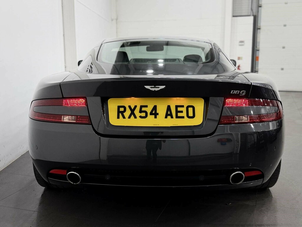 Aston Martin DB9 V12 Silver #7