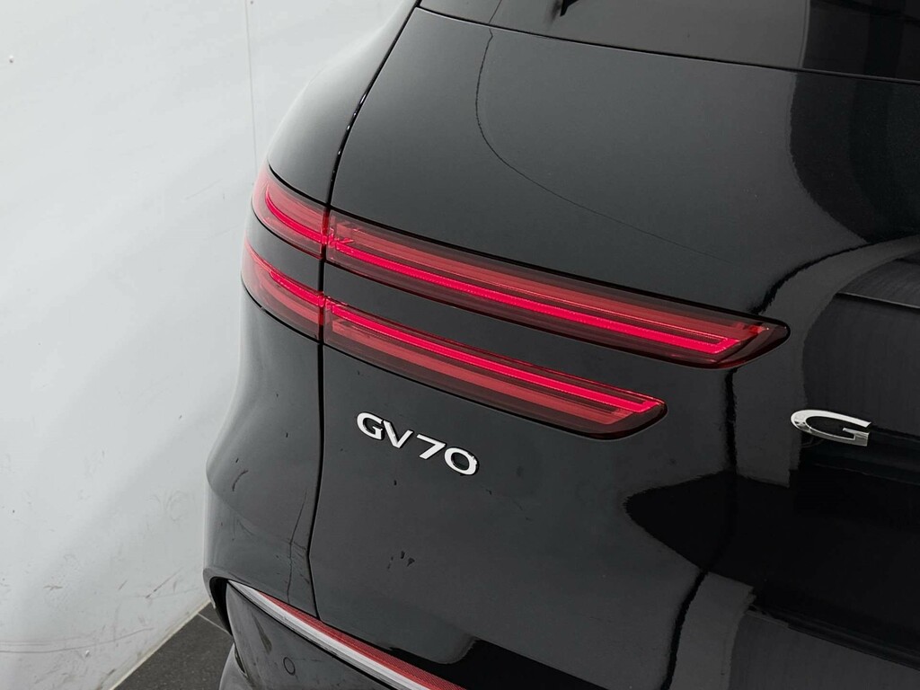Genesis GV70 2.5 L Sport T Awd 4Wd #24