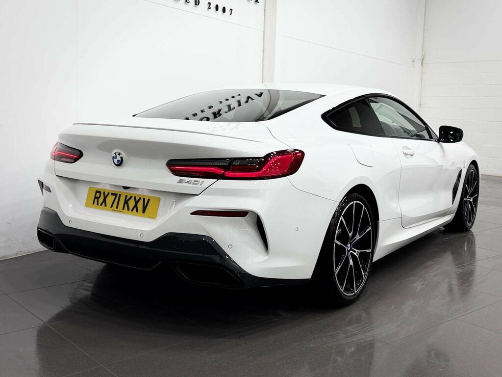 BMW 8 Series 3 L M Sport White #4
