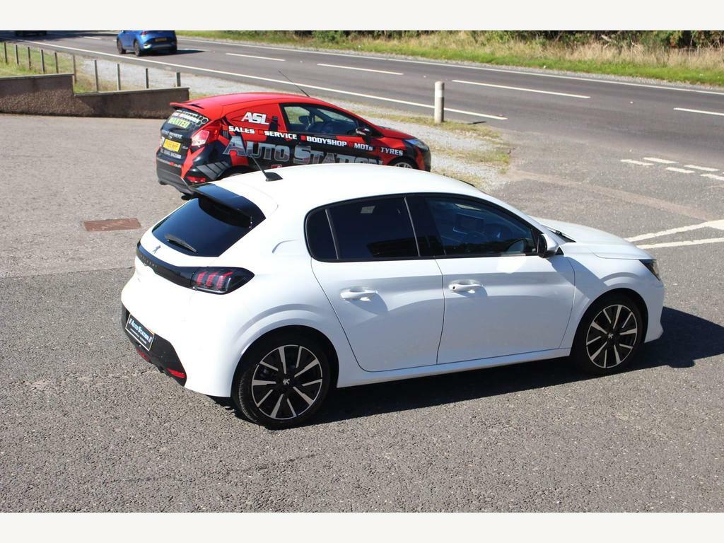 Peugeot 208 1.2 Puretech Allure Premium Euro 6 Ss White #5