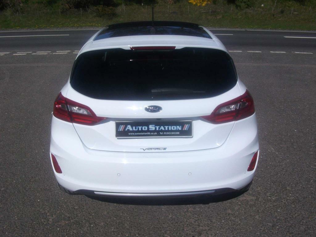 Ford Fiesta 1.0T Ecoboost Vignale Euro 6 Ss  White #5