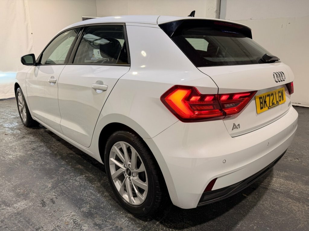 Audi A1 1L Sport BK72LGW White #5