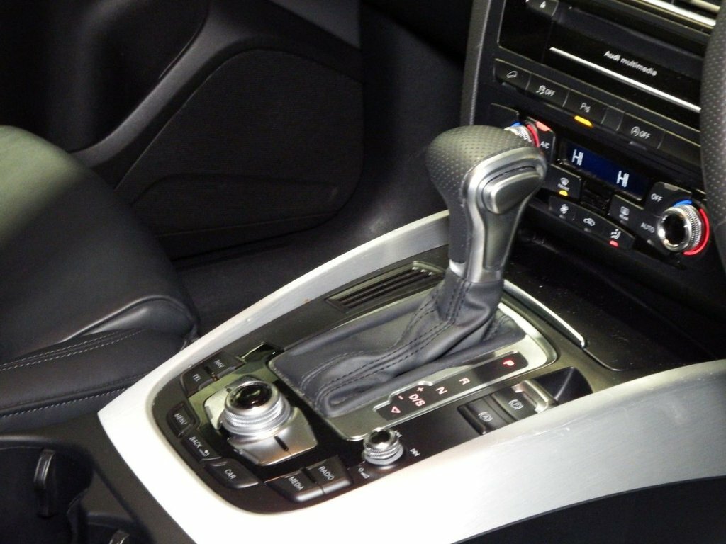 Audi Q5 2L S Line Plus White #3