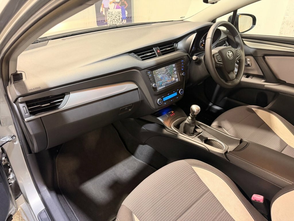 Toyota Avensis 1.6L Business Edition Grey #4