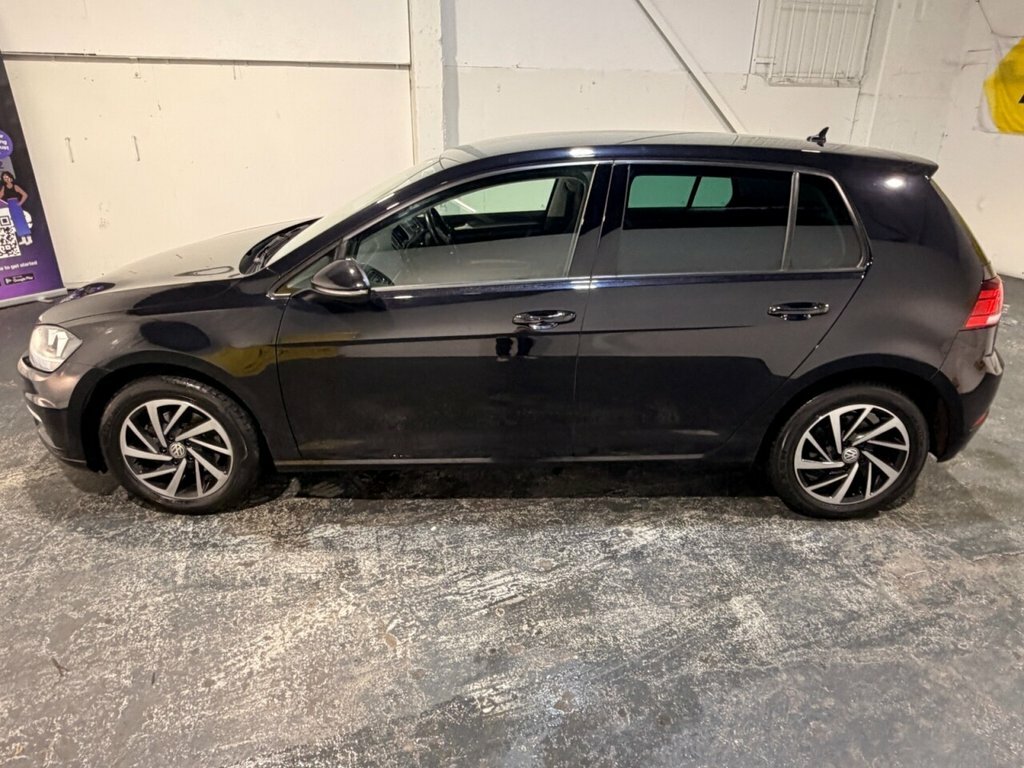 Volkswagen Golf 1.6L Match BV69TSU Black #2