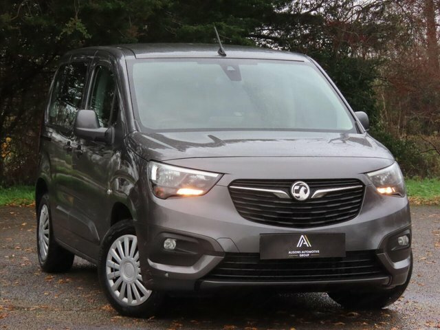 Vauxhall Combo Life Diesel SP68YJK Grey #3