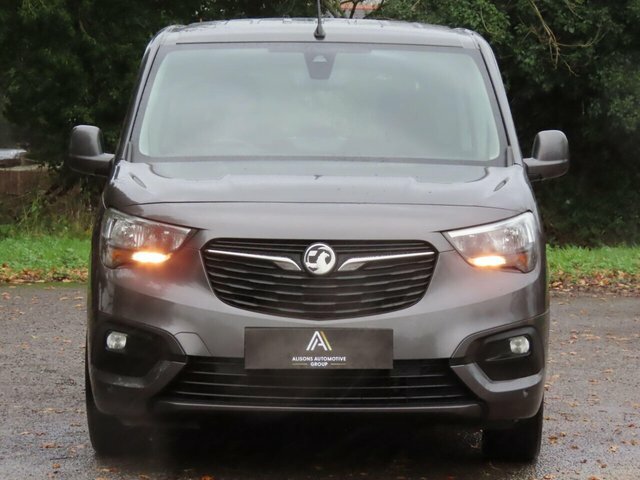 Vauxhall Combo Life Diesel SP68YJK Grey #2