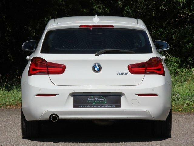 BMW 1 Series Diesel YL19UEG White #6