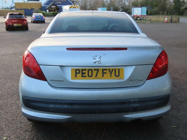 Peugeot 207 CC Gt White #6
