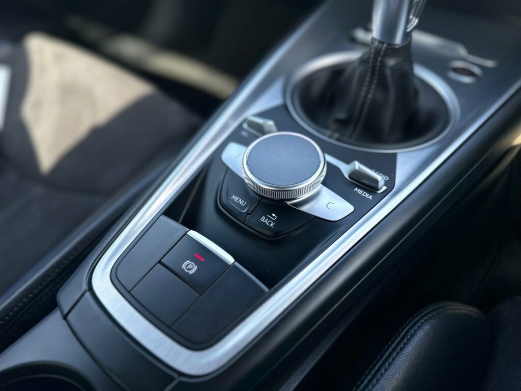 Audi TT 1.8L Black Edition GC17KKH White #6