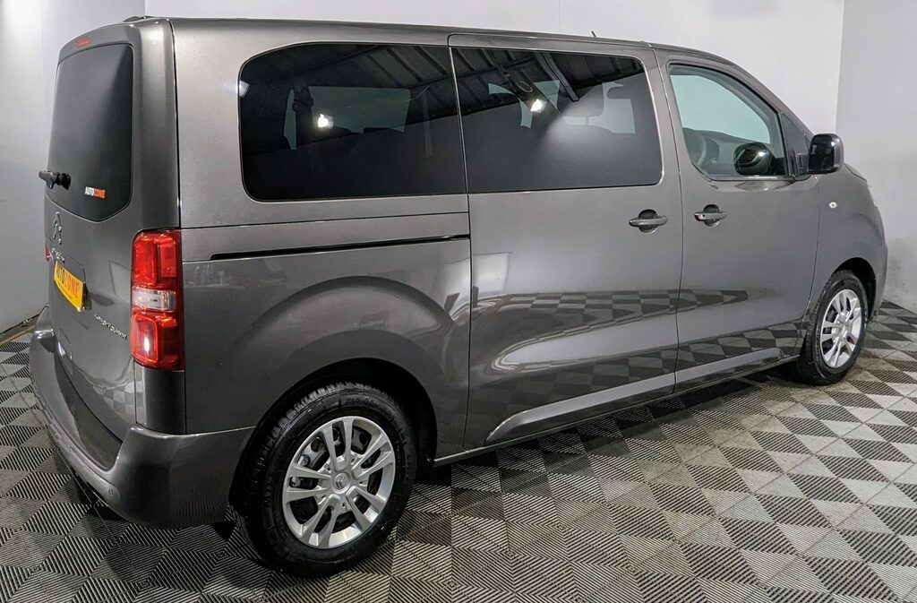 Citroen SpaceTourer Tourer 1.6 Bluehdi 115 Business M SD18YRF Grey #4